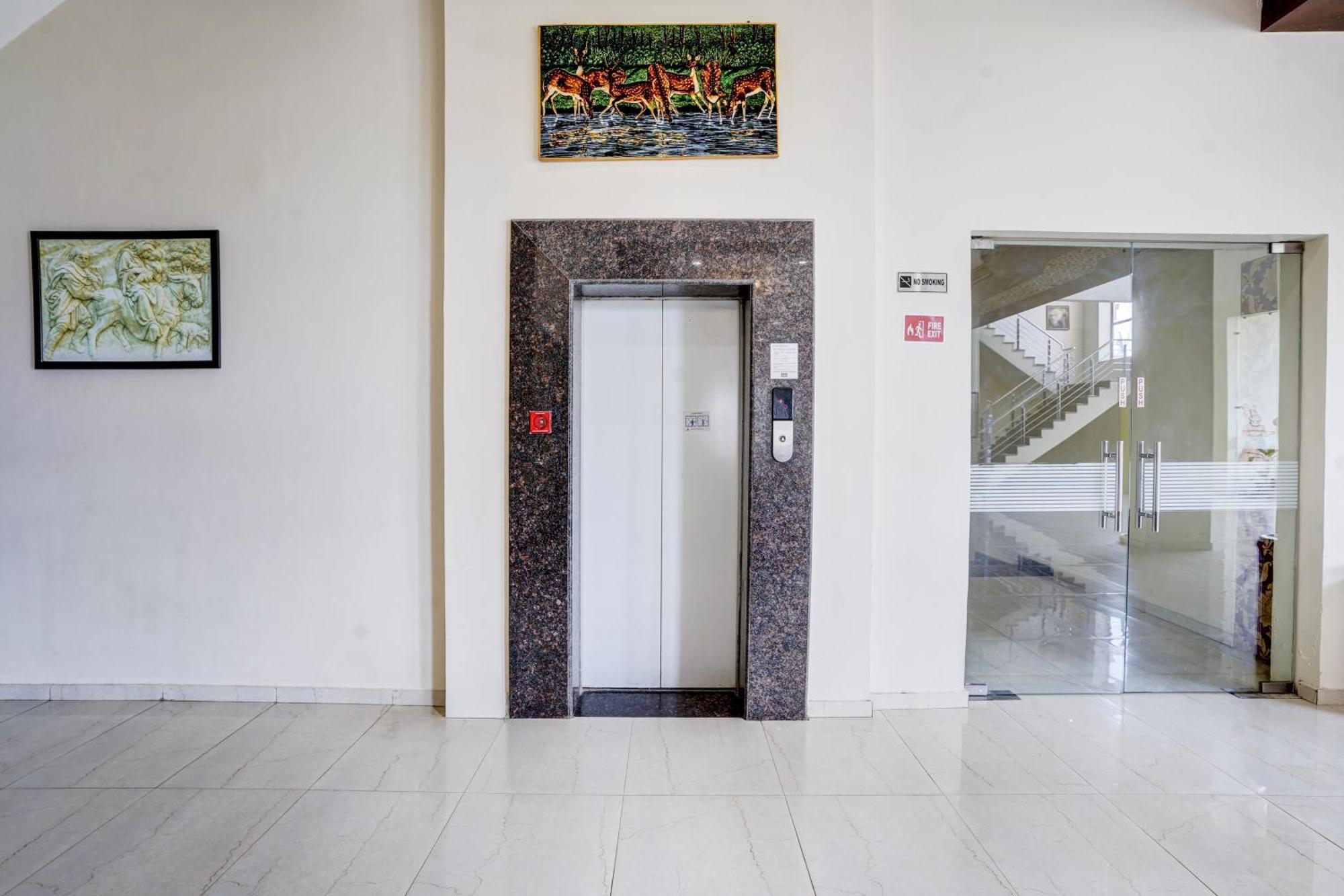 Hotel Amrit Manthan Chittorgarh Kültér fotó