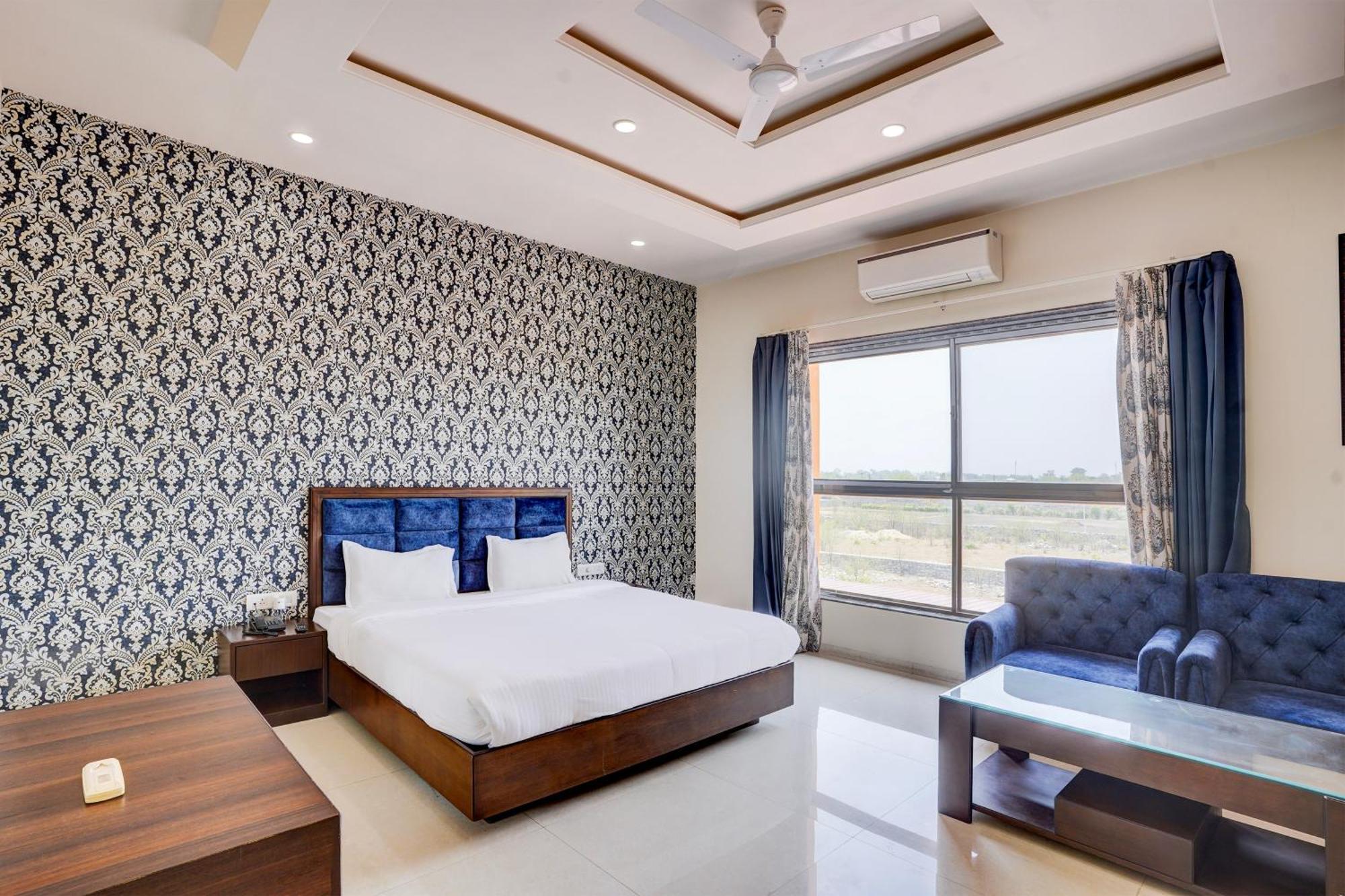 Hotel Amrit Manthan Chittorgarh Kültér fotó
