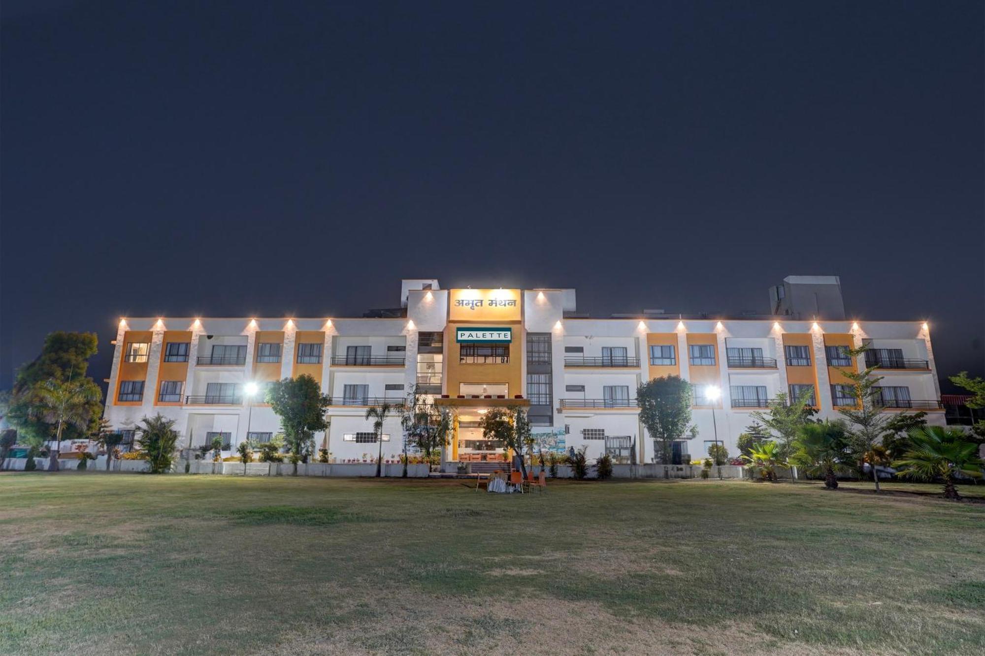 Hotel Amrit Manthan Chittorgarh Kültér fotó