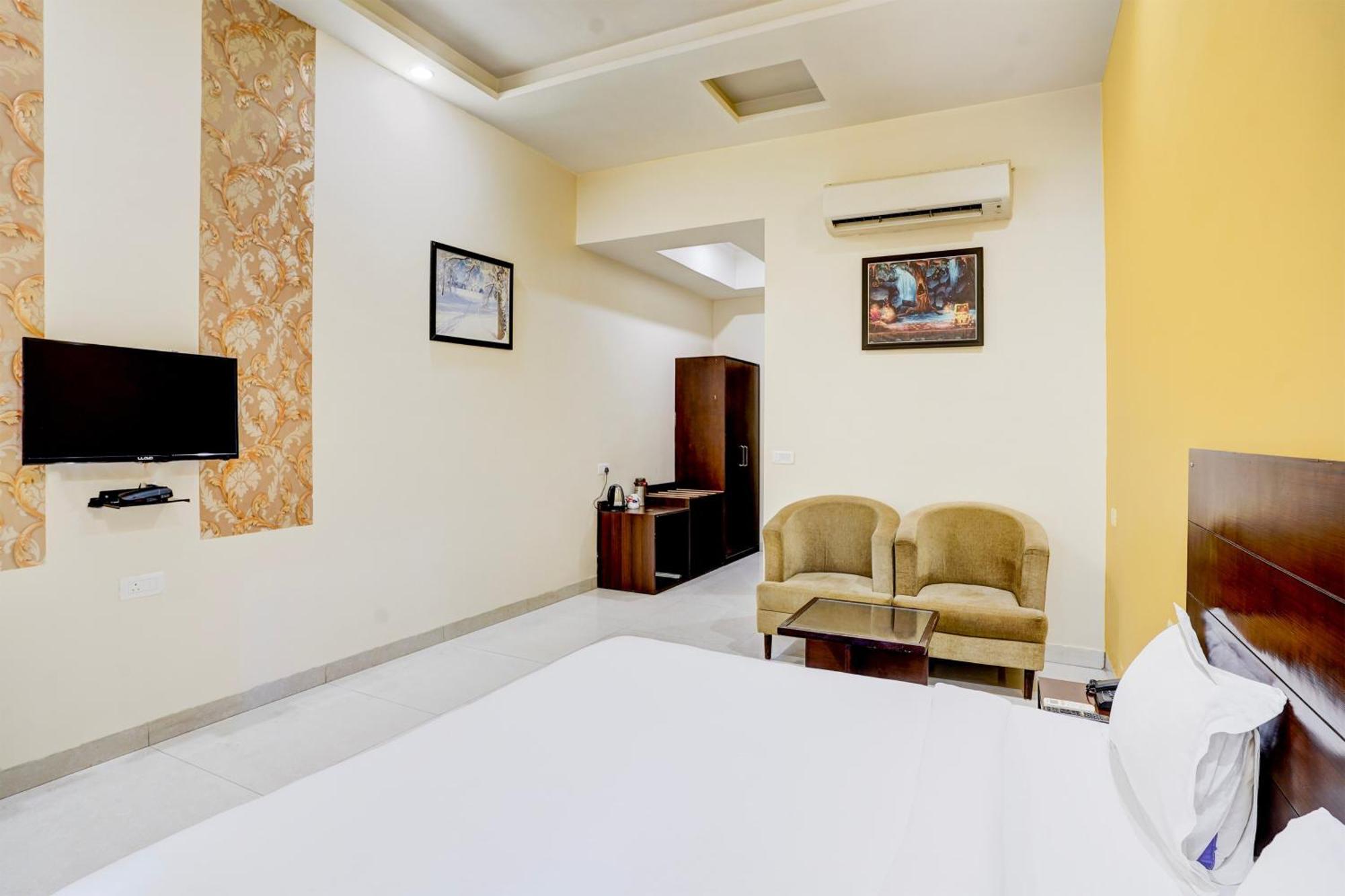 Hotel Amrit Manthan Chittorgarh Kültér fotó