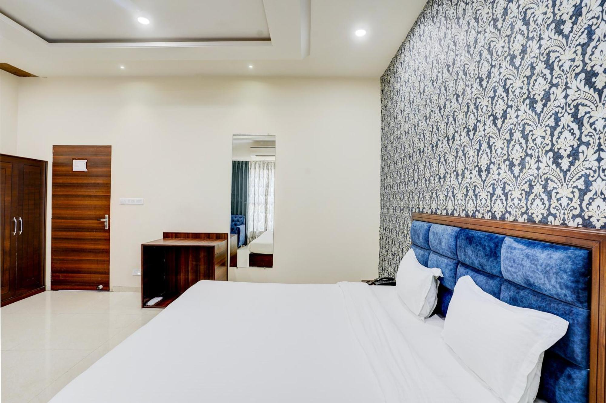 Hotel Amrit Manthan Chittorgarh Kültér fotó