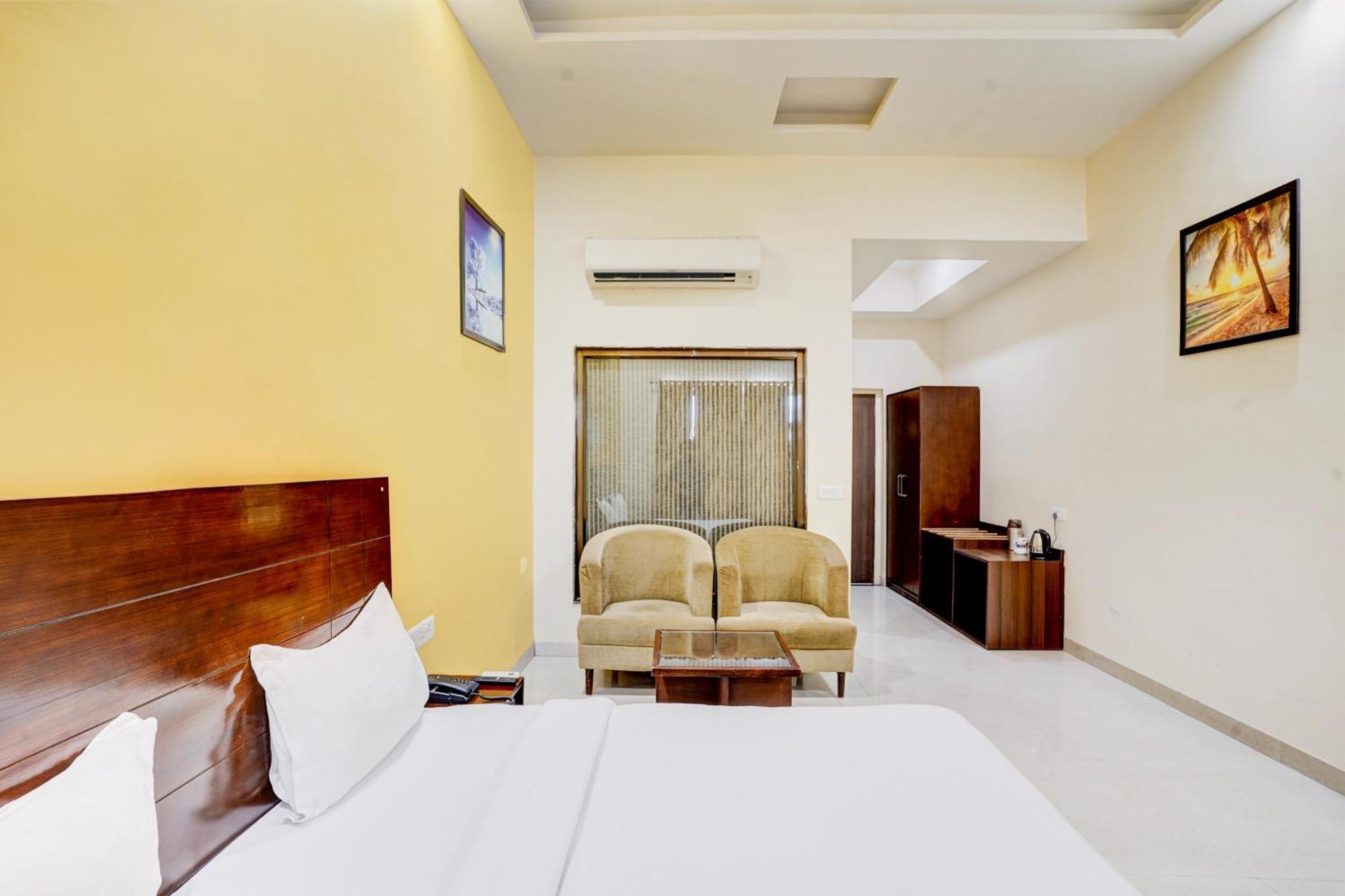 Hotel Amrit Manthan Chittorgarh Kültér fotó