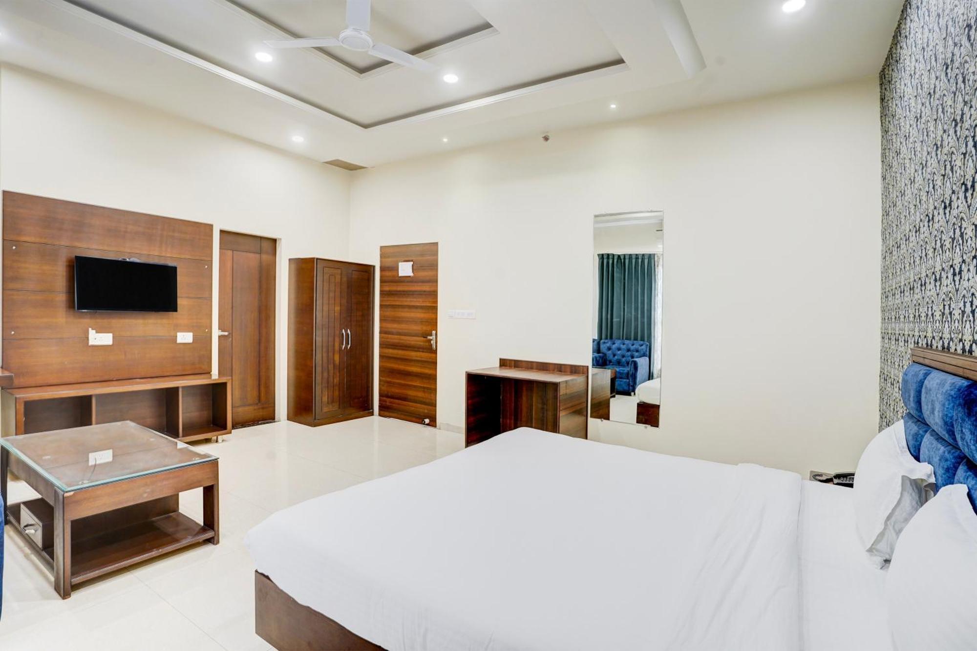 Hotel Amrit Manthan Chittorgarh Kültér fotó